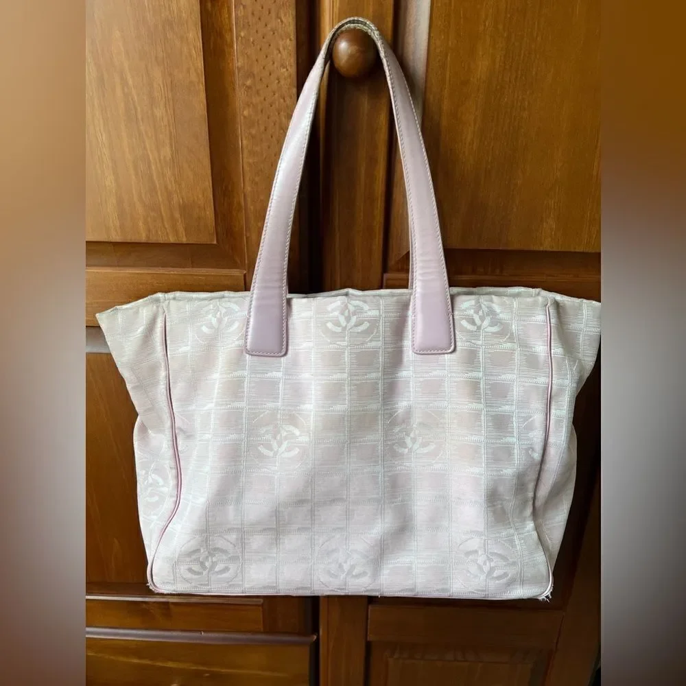 AUTH CHANEL PINK CLOTH TOTE BAG